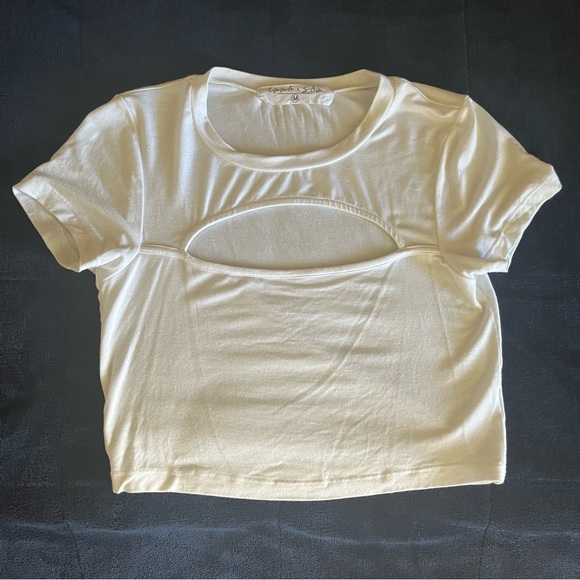 LF Cut Out Top - Picture 5 of 9